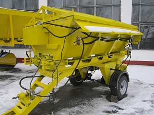 Прицепной пескосолераспределитель ПП-1