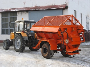 Прицепной пескосолераспределитель ПП-1